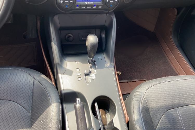 Used Hyundai ix35 2013 2.0L Automatic Two-Wheel Drive Smart GLS China IV Standard
