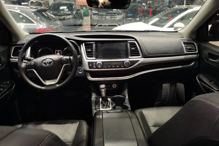 Used Toyota Highlander 2018 2.0T Four-Wheel Drive Prestige Version 7 Seats China V Emission Standard
