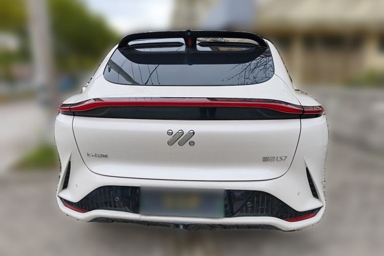 Used IM LS7 2023 90 kWh Elite Rear-Drive Version
