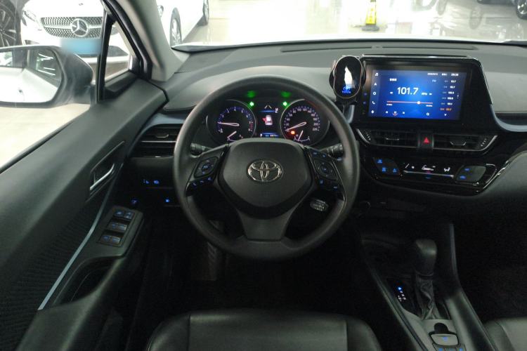 Used Toyota IZOA 2021 2.0L Yidong Edition
