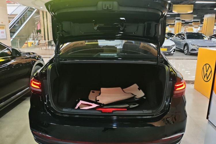 Used Volkswagen Lavida 2024 1.5L Automatic 5 Million Edition
