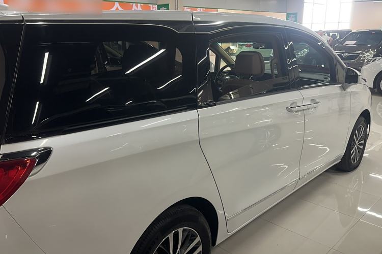 Used Buick GL8 2018 ES 28T Flagship Model China VI Standard
