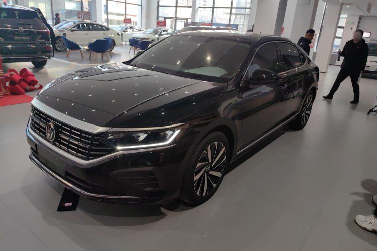 Used Volkswagen Passat 2025 Premium Version 380TSI Dragon Edition