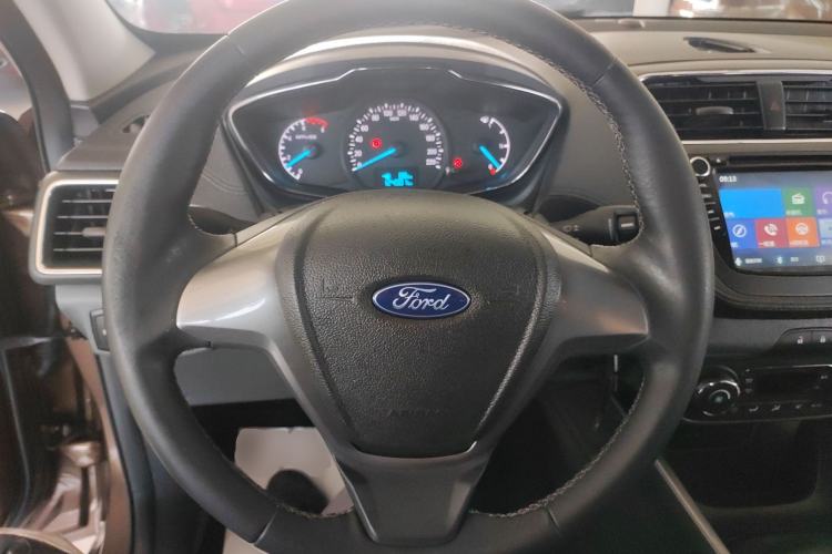 Used Ford Escort 2015 1.5L Manual Fashion Edition
