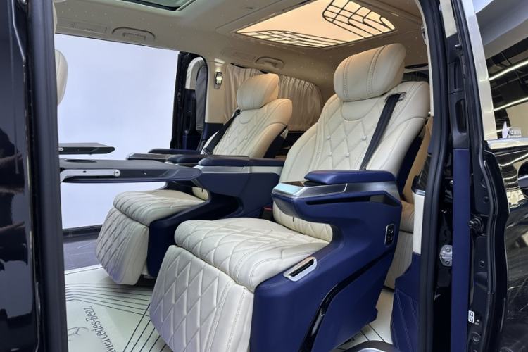 Used Mercedes-Benz V-Class 2018 V 260 Avantgarde Edition China V