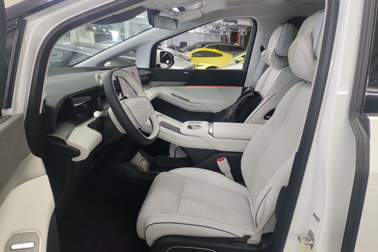 Used XPeng X9 2024 610 Long-Range Pro
