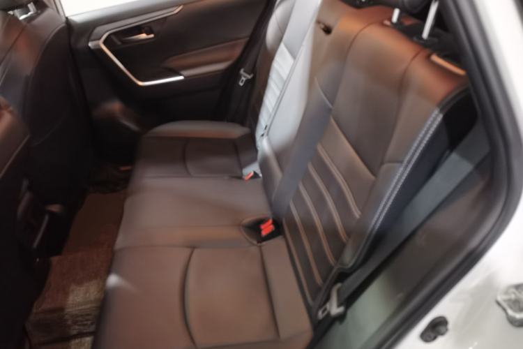 Used Toyota Wildlander 2020 2.0L CVT 4x4 Luxury Edition
