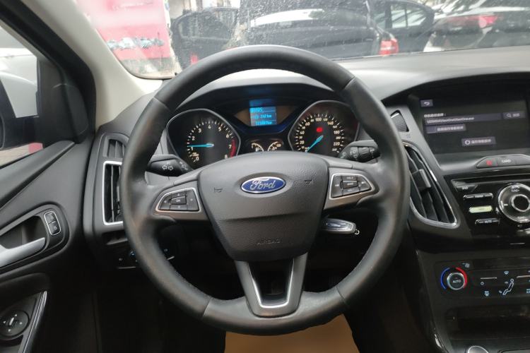 Used Ford Focus 2017 Sedan 1.6L Automatic Fashion Edition Smart Drive Version
