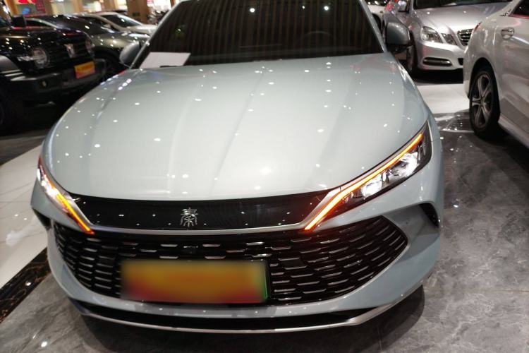 Used BYD Qin L 2025 DM-i Smart Drive 80KM Leading Model
