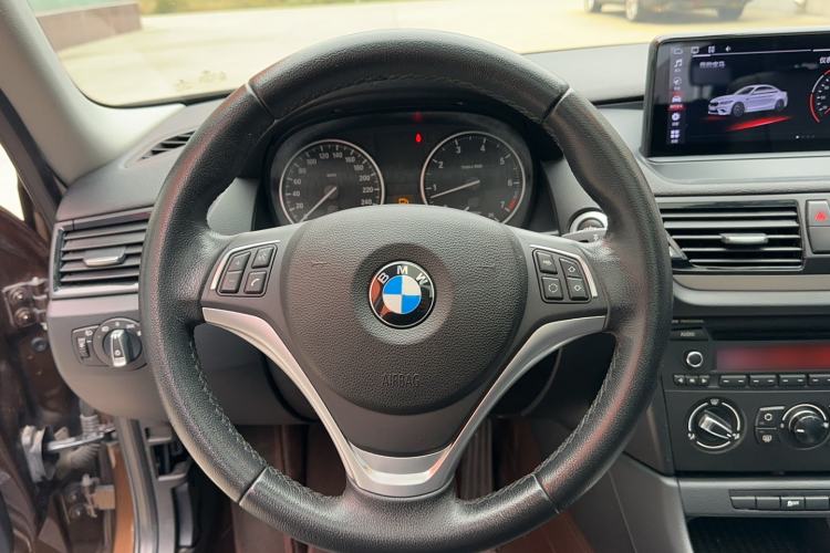 Used BMW X1 2014 sDrive18i Fashion Model
