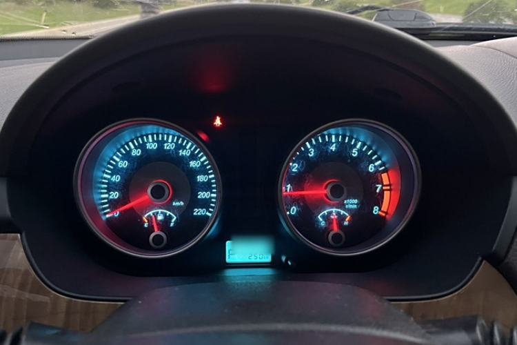 Used Buick Excelle 2015 1.5L Automatic Classic Model
