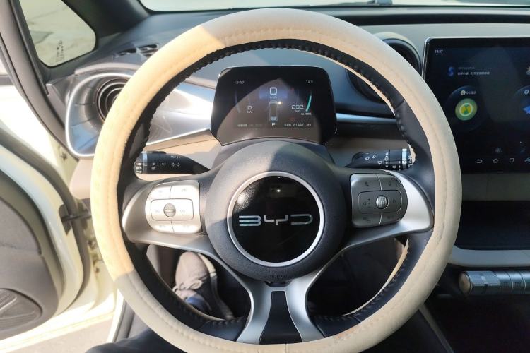 Used BYD Dolphin 2023 420 km Fashion Edition