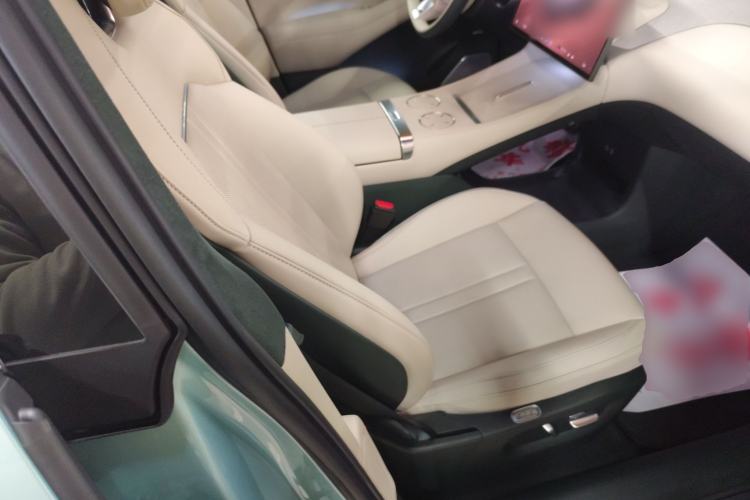 Used  YU7 2025 Ultra-Long Range High-Performance All-Wheel-Drive Max Edition