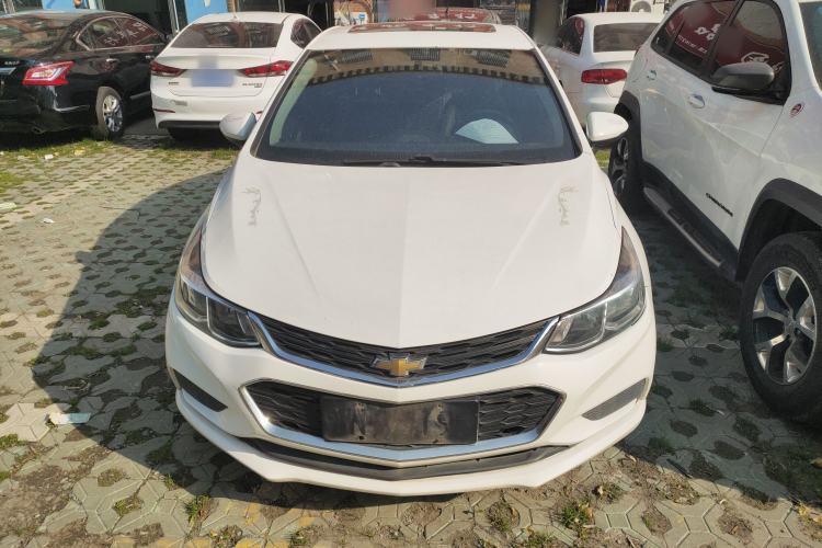 Used Chevrolet Cruze 2017 1.5L Automatic Pioneer Sunroof Edition
