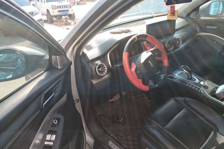 Used Wey VV6 2018 2.0T Two-Wheel-Drive Ultra-Luxury Version China V Standard