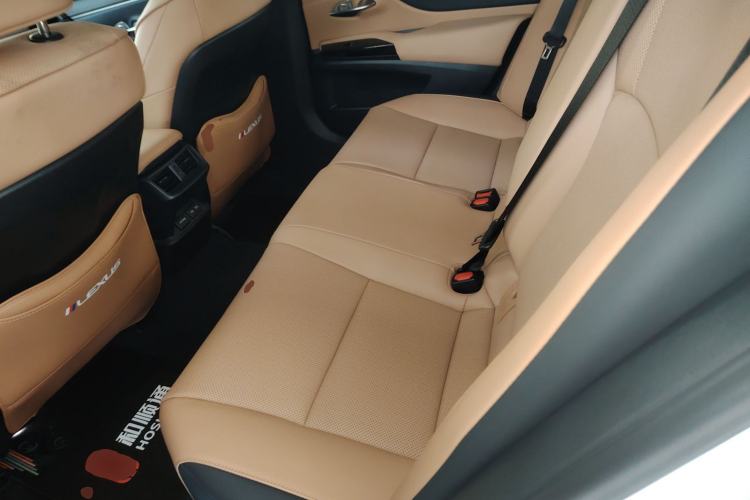 Used Lexus ES 2023 200 Excellence Edition
