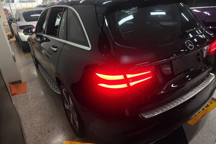 Used Mercedes-Benz GLC 2017 GLC 260 4MATIC Luxury Model