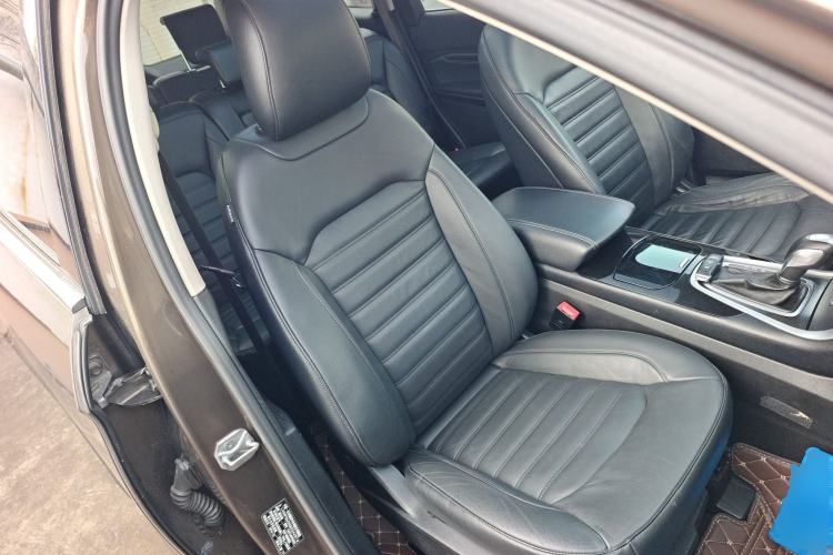 Used Ford Edge 2016 EcoBoost 245 Four-Wheel Drive Titanium Edition 7-Seater
