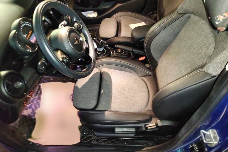 Used  MINI 2019 1.5T COOPER Classic Edition Five-Door Version
