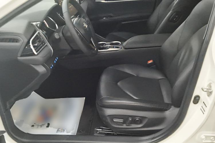 Used Toyota Camry 2021 2.0G Luxury Edition
