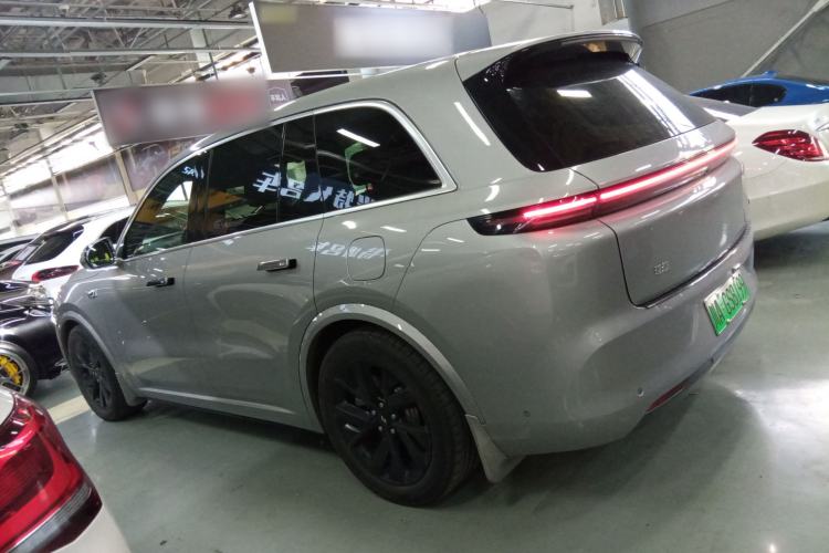 Used Li Auto L8 2023 Pro Model
