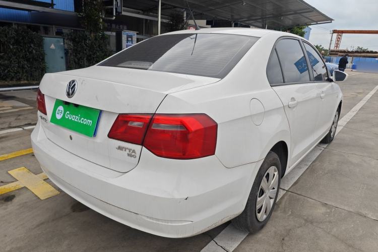 Used Volkswagen Jetta 2015 Value Edition 1.6L Manual Fashionable Style
