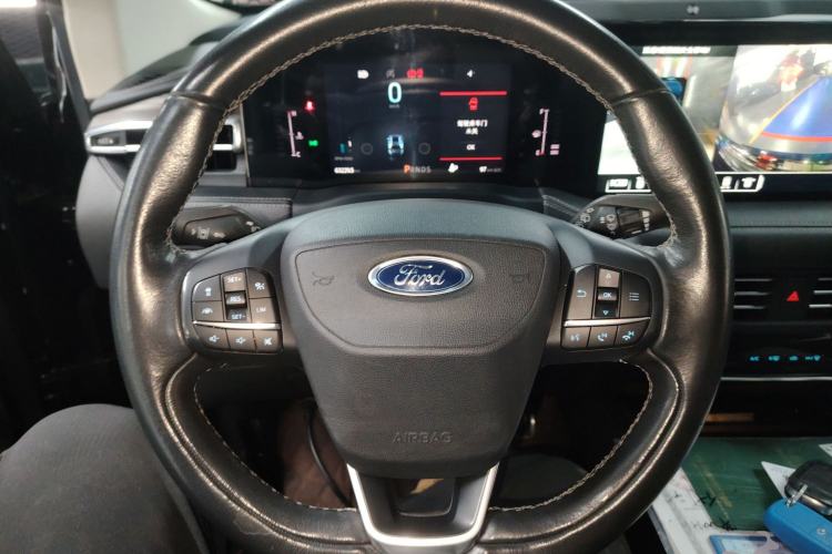 Used Ford Edge 2021 PLUS EcoBoost 245 Two-Wheel-Drive Titanium 7-Seater
