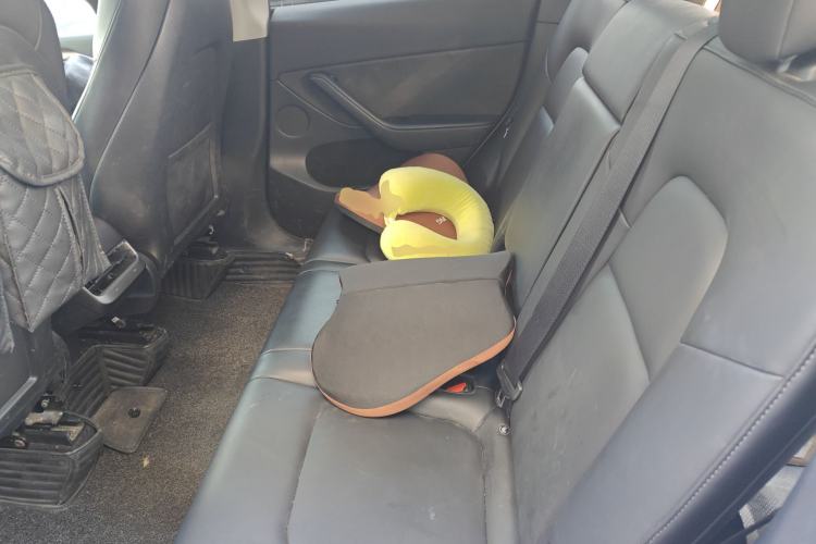 Used Tesla Model Y 2021 Long-Range All-Wheel-Drive Version
