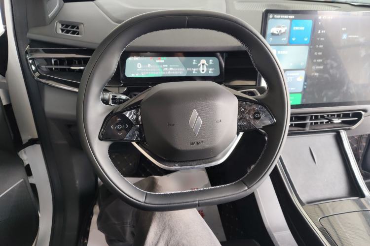 Used Livan Livan 7 2024 450km Executive Version
