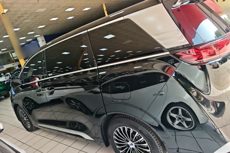 Used Denza D9 2024 DM-i 980 Four-Wheel Drive Prestige Model
