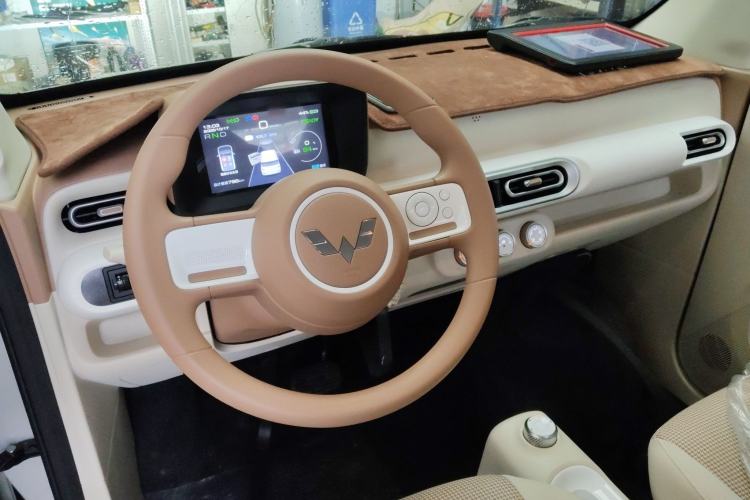 Used Wuling Hongguang MINIEV 2024 3rd Generation 215km Youth Edition
