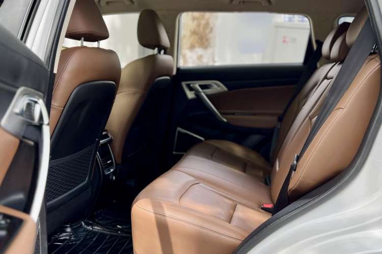 Used Geely Auto Emgrand X7 Sport 2016 1.8TD Automatic ZhiZun Version
