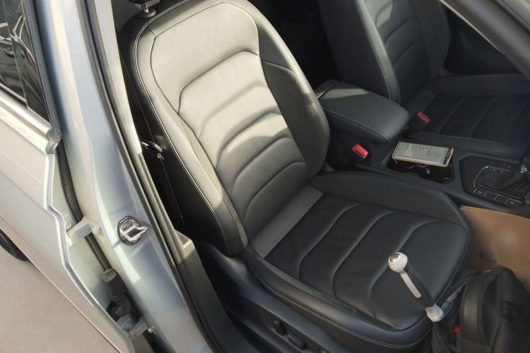 Used Volkswagen Tiguan L 2019 330TSI Automatic Two-Wheel Drive Panoramic Comfort Edition China V Standard
