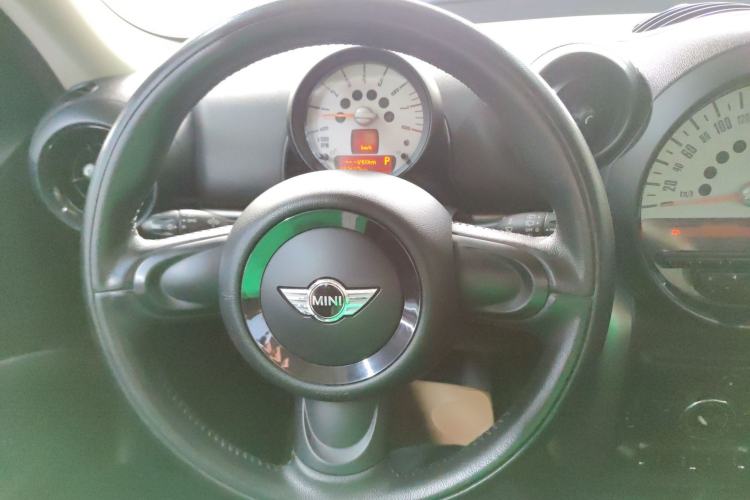 Used  Countryman 2014 1.6L ONE
