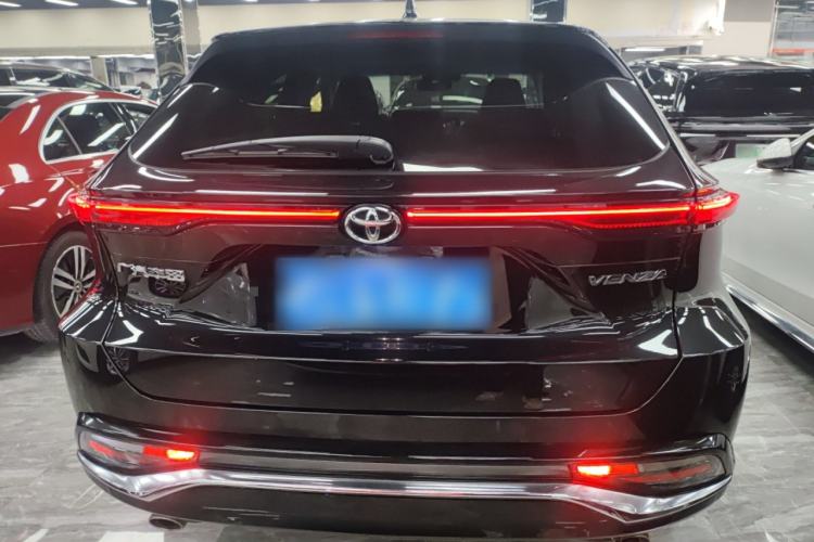 Used Toyota Venza 2023 2.0L CVT Two-Wheel Drive Luxury Edition
