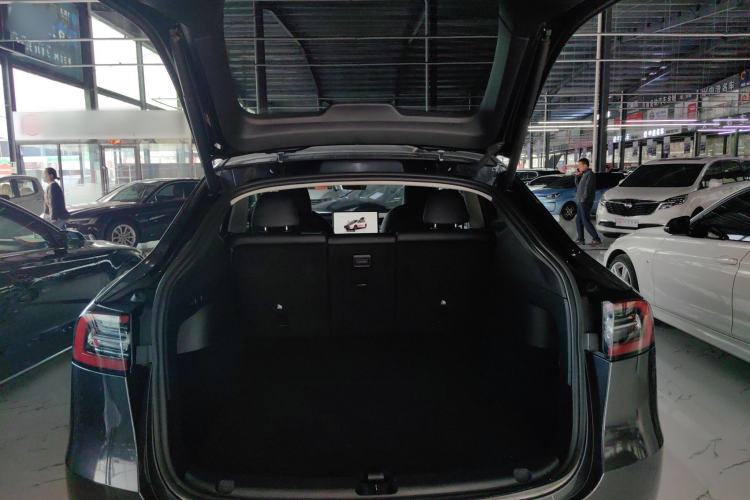 Used Tesla Model Y 2024 Rear-Wheel-Drive Version
