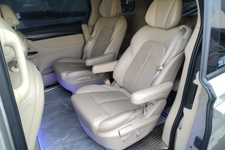 Used Buick GL8 2023 ES Lu Zun Deluxe Model
