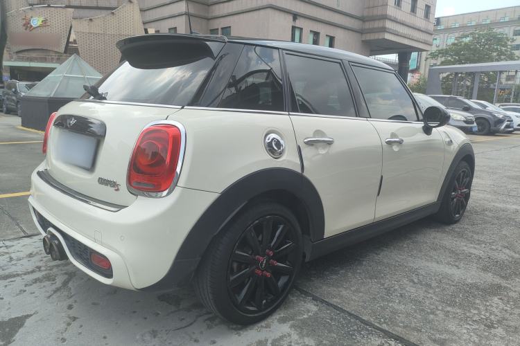 Used  MINI 2016 2.0T COOPER S Five-Door Edition
