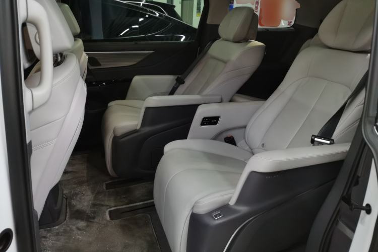 Used Buick GL8 2025 Lu Zun Deluxe Edition
