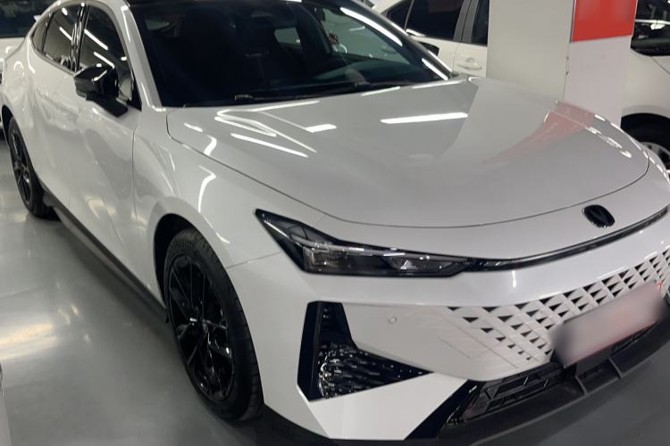 Used Changan UNI-V 2024 1.5T Prestige Edition
