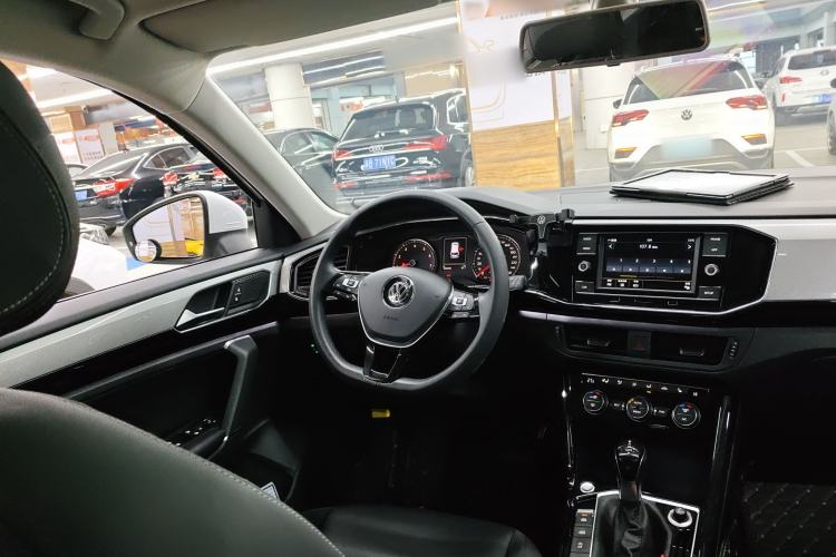 Used Volkswagen Tayron 2019 330TSI Two-Wheel-Drive Luxury Version China V Emission Standard
