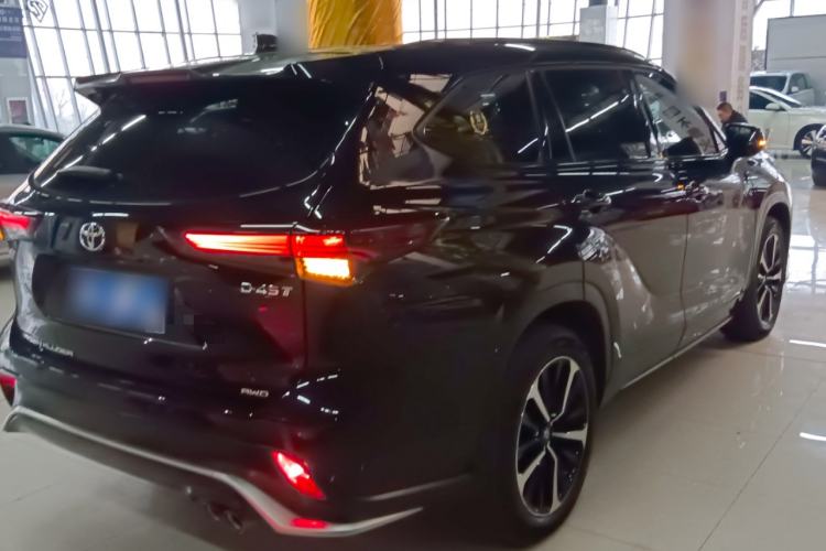 Used Toyota Crown Land Cruiser 2022 2.0T Four-Wheel Drive Prestige Edition
