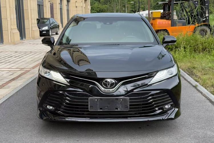 Used Toyota Camry 2019 Revised Version 2.0G Luxury Edition
