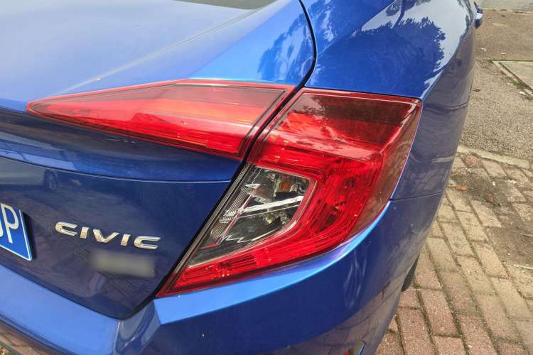 Used Honda Civic 2016 220TURBO CVT Luxury Edition
