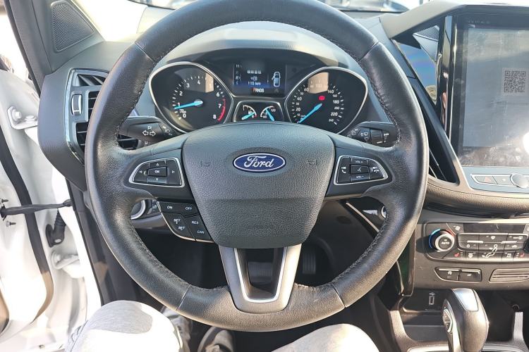 Used Ford Kuga 2019 EcoBoost 180 Two-Wheel-Drive Titanium Plus Model China VI Standard