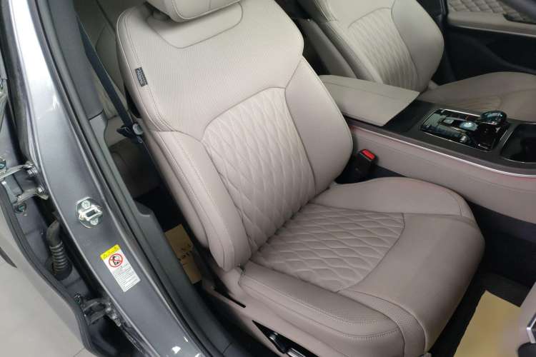 Used BYD Han 2024 DM-i Glory Edition 121KM Premium Model
