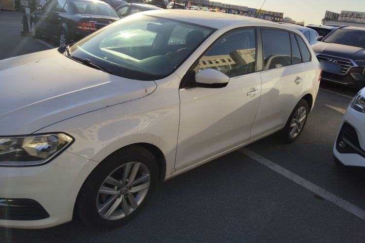 Used Volkswagen Santana 2015 Haval H6 1.6L Automatic Comfort Model
