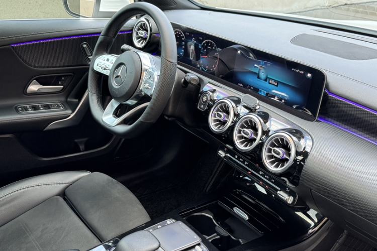 Used Mercedes-Benz A-Class 2020 Restyled A 200 L Sport Sedan Fashion Version