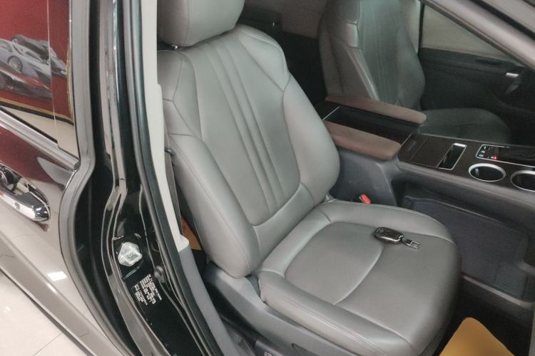 Used Toyota Sienna 2023 2.5L Hybrid Comfort Edition