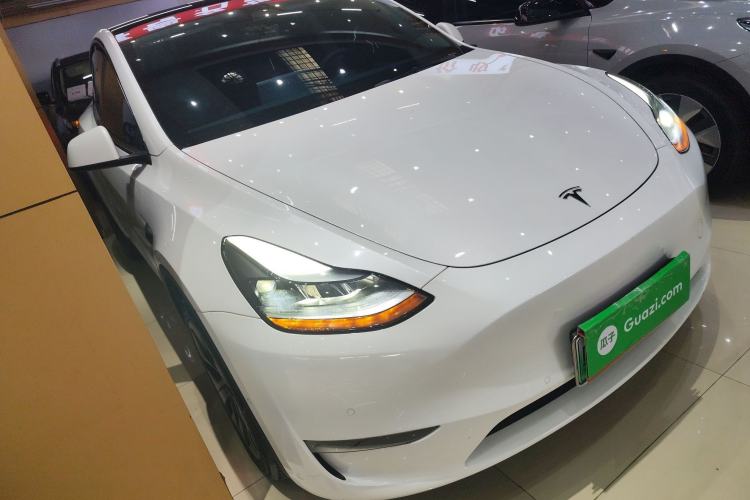 Used Tesla Model Y 2023 Long-Range All-Wheel-Drive Version